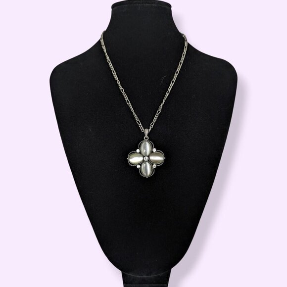 (2/$20) Figaro Chain Pendant Necklace - Picture 1 of 6